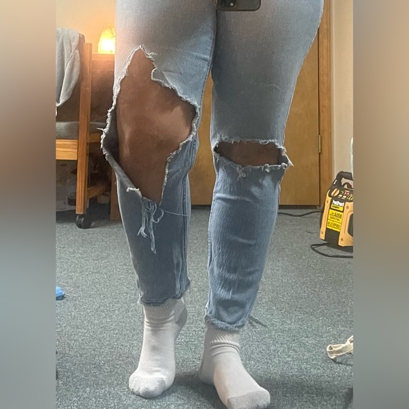 Abercrombie & Fitch Mom High Rise Curve Love Jeans - Picture 3 of 3